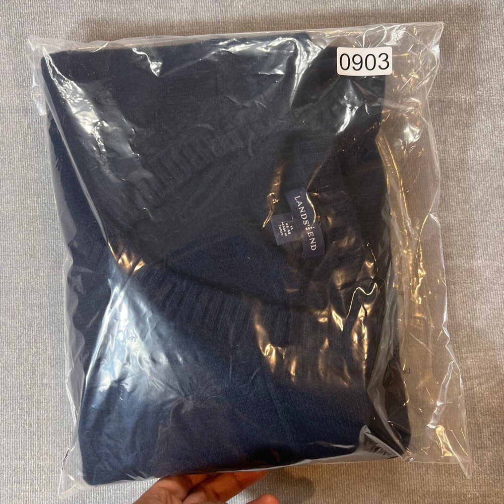 Lands End Mens XL Navy Blue V-Neck Wool Cashmere Pullover Sweater Made in Japan - Picture 7 of 7